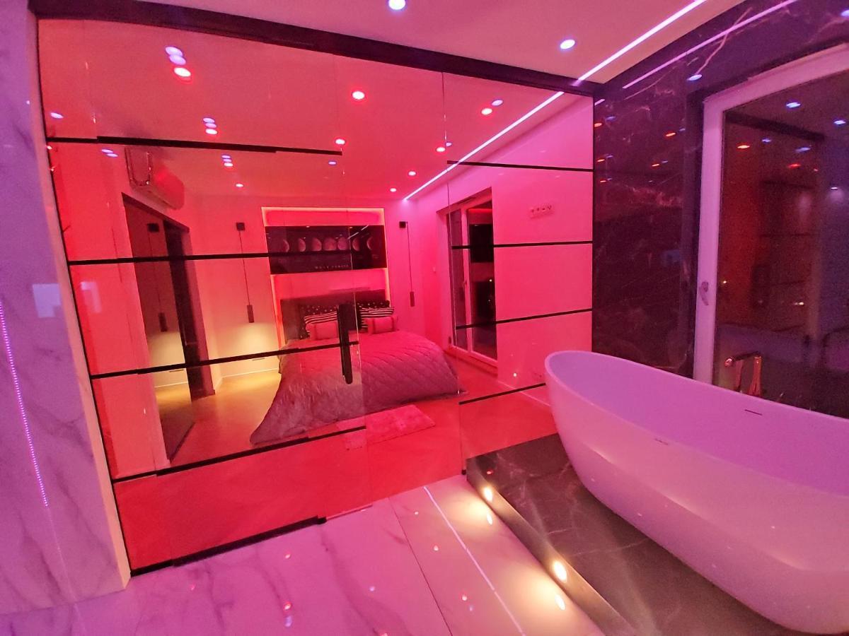 Luxury Penthouse Apartment *