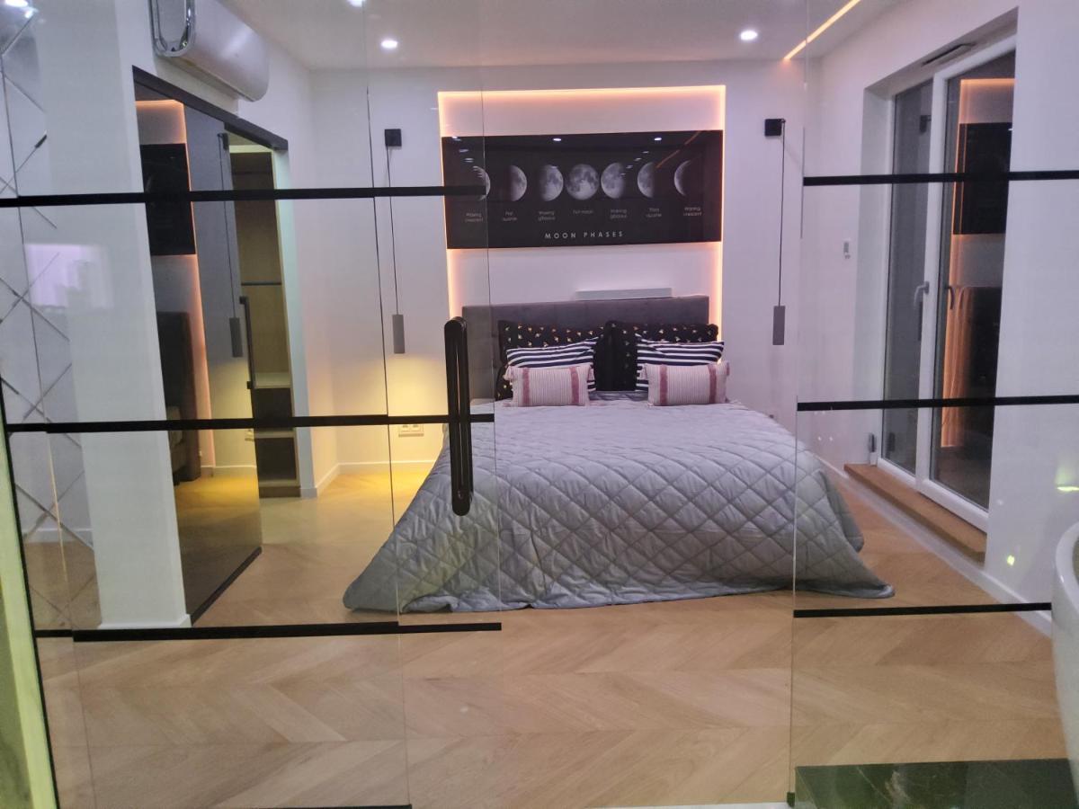 Luxury Penthouse *