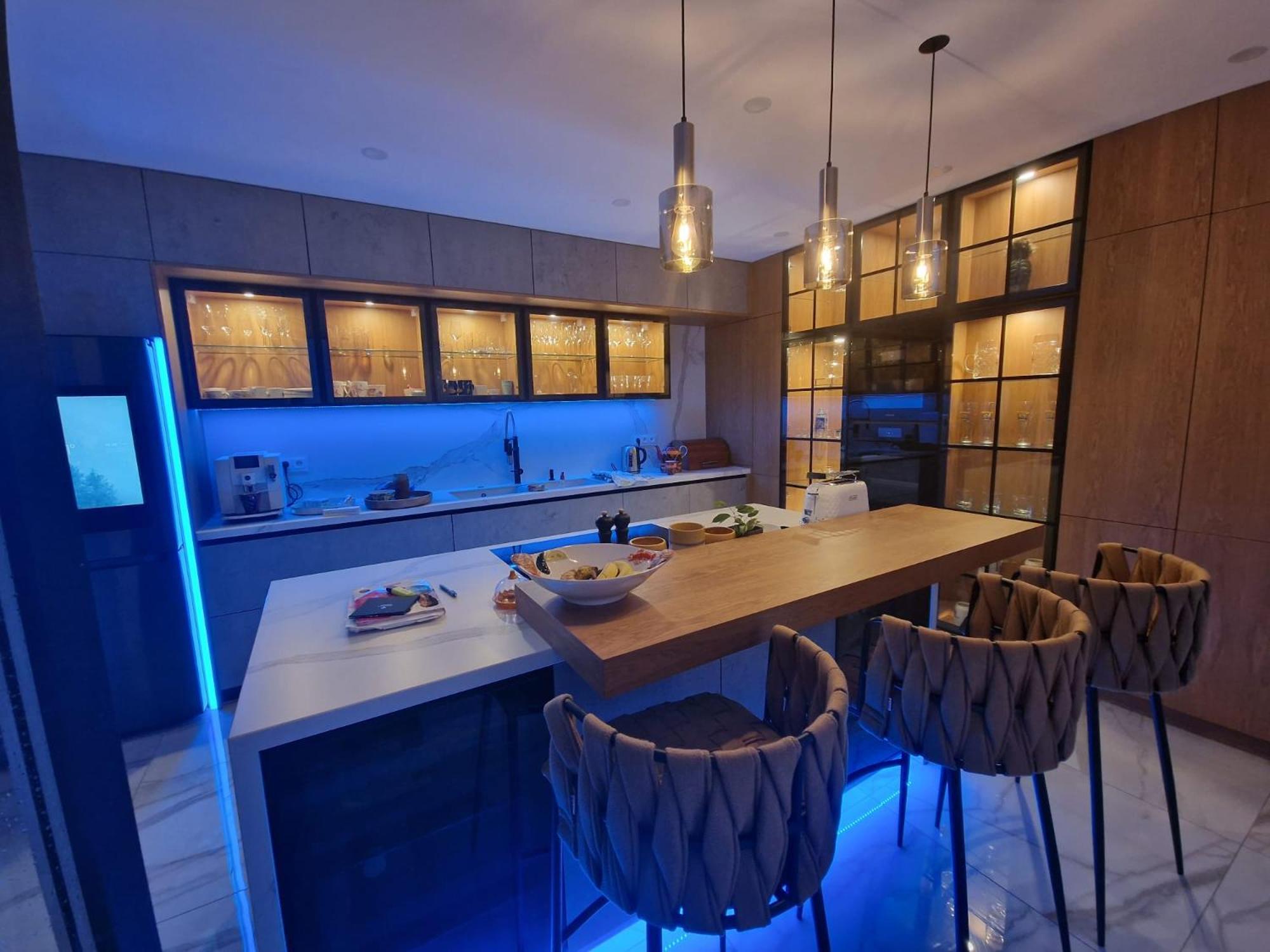 Luxury Penthouse *
